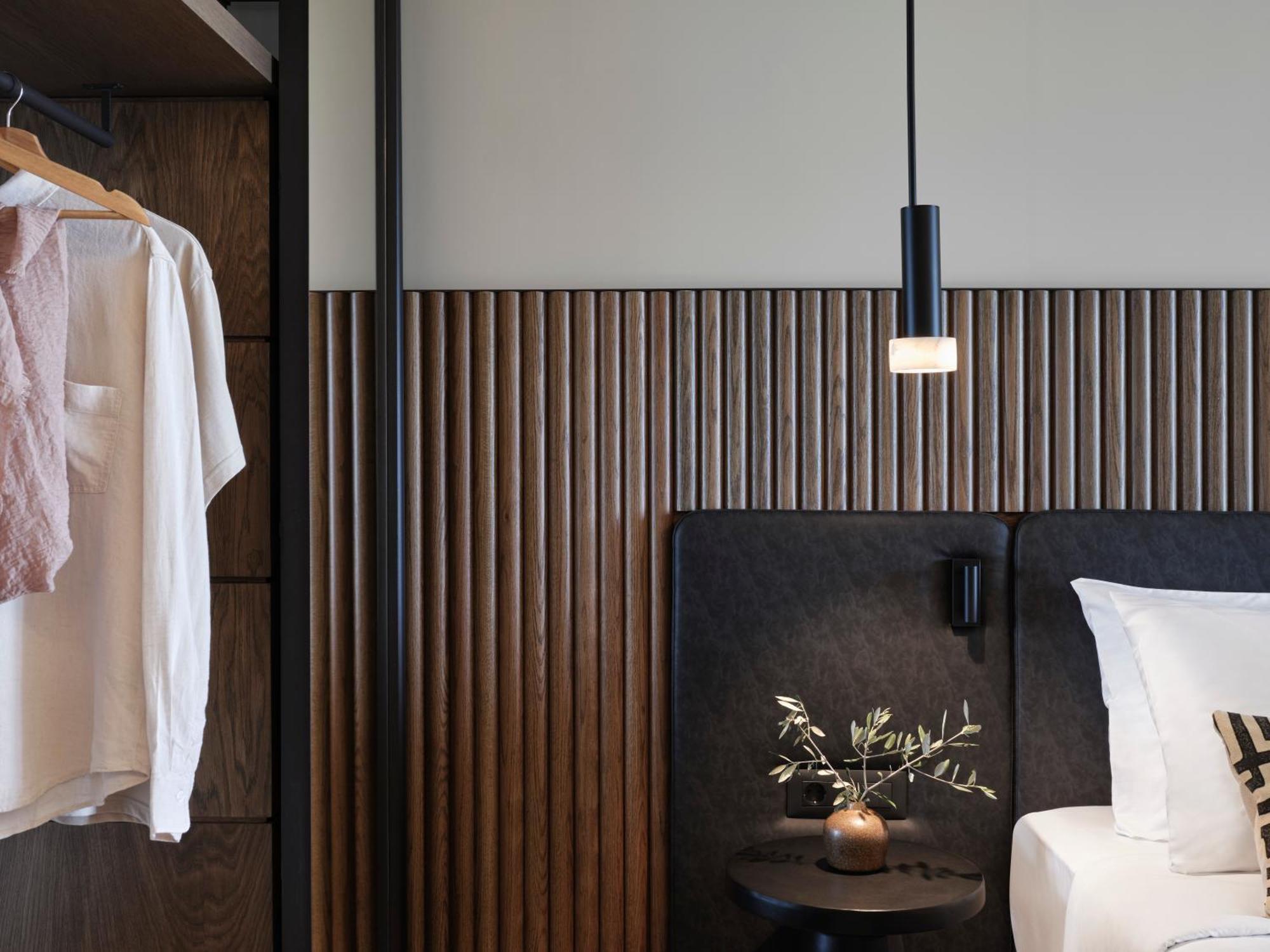 Rocca A Mare - Handwritten Collection 5*