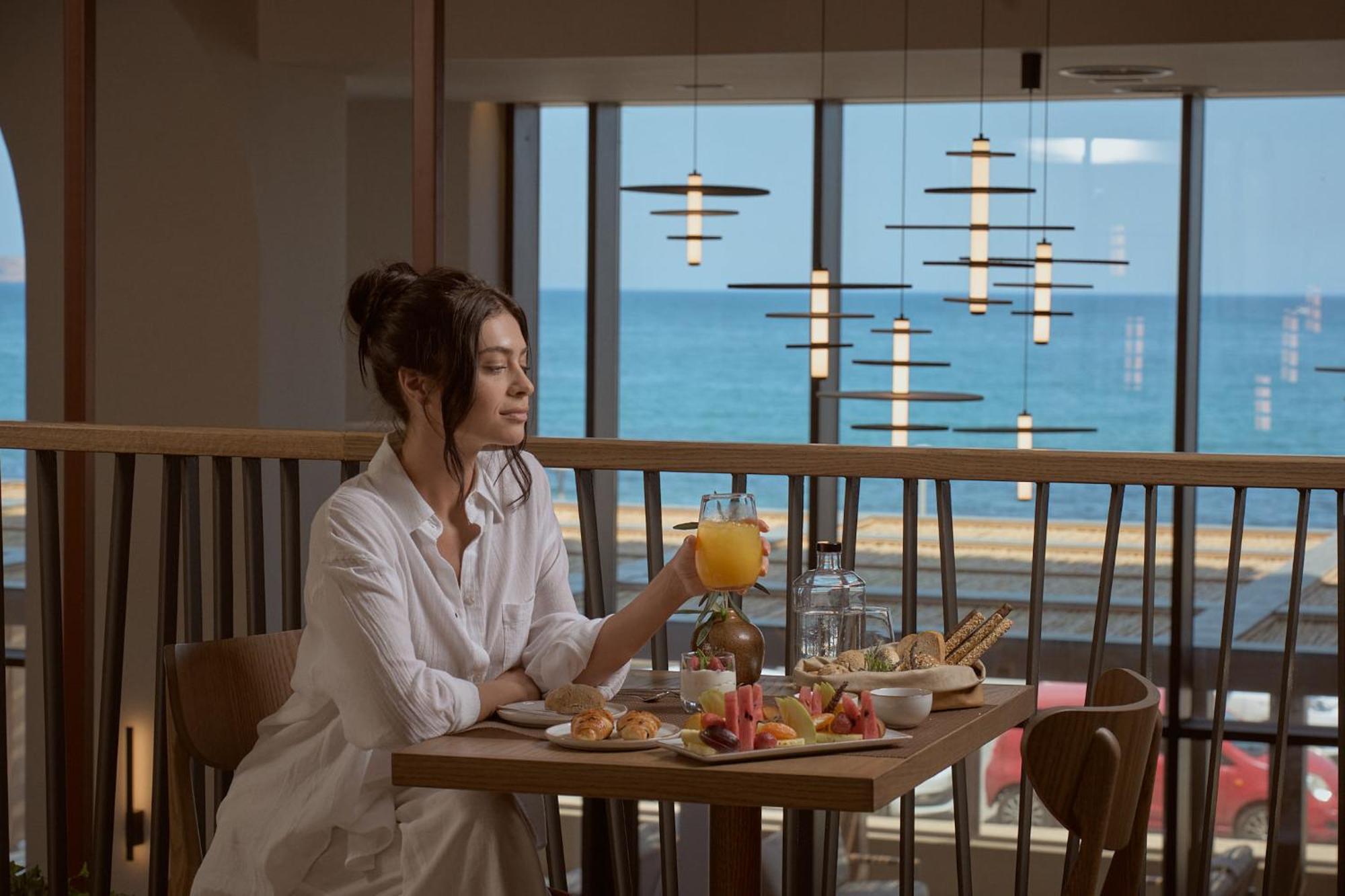 Rocca A Mare - Handwritten Collection 5* Iraklio
